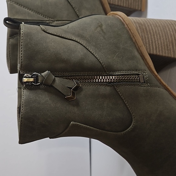 Dr Scholl's Rodeo Ankle Boot sz 11 Olive Green Pre-owned like new - Picture 2 of 11